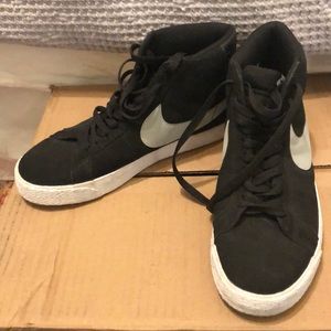 Nike Blazer Mid SB